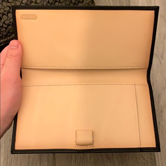 Cute coach purse with matching wallet - Picture 9 of 9